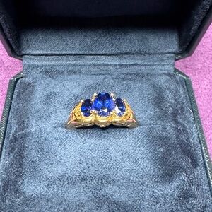 Elegant Gold and Blue Gemstone Ring